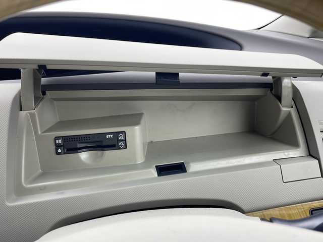 トヨタ エスティマ アエラス Gエディション 茨城県 2008(平20)年 5.5万km ホワイトパールクリスタルシャイン 純正ナビ/フルセグTV/DVD再生有/バックカメラ/ETC/スマートキー/オットマン/フロントフォグ/両側パワースライドドア/盗難防止装置