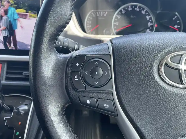 トヨタ ヴォクシー ZS 埼玉県 2014(平26)年 15.3万km ホワイトパールクリスタルシャイン ワンオーナー/社外SDナビ（11インチ）/・Bluetoothオーディオ/・フルセグTV/CD/DVD/バックカメラ/両側パワースライドドア/純正フロアマット/純正16インチアルミホイール/保証書/取扱説明書/スペアキー
