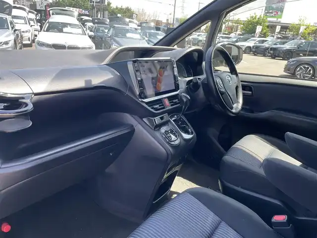 トヨタ ヴォクシー ZS 埼玉県 2014(平26)年 15.3万km ホワイトパールクリスタルシャイン ワンオーナー/社外SDナビ（11インチ）/・Bluetoothオーディオ/・フルセグTV/CD/DVD/バックカメラ/両側パワースライドドア/純正フロアマット/純正16インチアルミホイール/保証書/取扱説明書/スペアキー