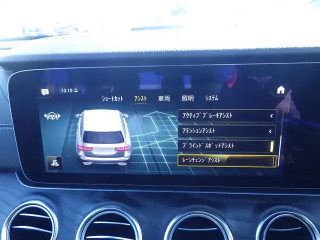 メルセデス・ベンツ Ｍ・ベンツ Ｅ２２０ｄ ステーションワゴン スポーツ 千葉県 2022(令4)年 3.3万km ダイヤモンドホワイト アクティブブレーキアシスト/アクティブレーンキーピングアシスト/レーンチェンジアシスト/ブラインドスポットアシスト/アテンションアシスト/ディストロニック/パノラミックスライディングルーフ/ヘッドアップディスプレイ/ブラックレザーシート/前席パワーシート/各席シートヒーター/純正ナビ/地デジTV/【Bluetooth接続】/360°カメラ/革巻きステアリング/ステアリングスイッチ/ETC/LEDヘッドライト/ウインカーミラー/パークトロニック/純正19インチアルミホイル/サイド/カーテンエアバッグ/スマートキー