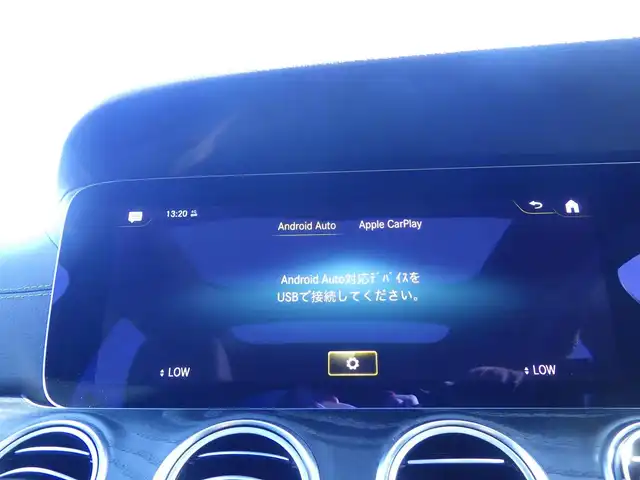 メルセデス・ベンツ Ｍ・ベンツ Ｅ２２０ｄ ステーションワゴン スポーツ 千葉県 2022(令4)年 3.3万km ダイヤモンドホワイト アクティブブレーキアシスト/アクティブレーンキーピングアシスト/レーンチェンジアシスト/ブラインドスポットアシスト/アテンションアシスト/ディストロニック/パノラミックスライディングルーフ/ヘッドアップディスプレイ/ブラックレザーシート/前席パワーシート/各席シートヒーター/純正ナビ/地デジTV/【Bluetooth接続】/360°カメラ/革巻きステアリング/ステアリングスイッチ/ETC/LEDヘッドライト/ウインカーミラー/パークトロニック/純正19インチアルミホイル/サイド/カーテンエアバッグ/スマートキー