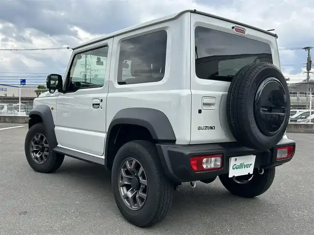 スズキ ジムニー シエラ JC 福岡県 2023(令5)年 1.9万km ピュアホワイトP セーフティーサポート/デュアルセントコントロール/ダウンヒルアシストコントロール/クルコン/前後ドラレコ/シートヒーター/ヒーテッドドアミラー/純正LEDヘッドライト/純正フロアマット/純正15インチアルミホイール/プッシュスタート/スマートキー