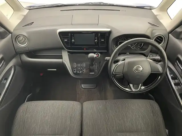 日産 デイズ ルークス HWS X Vセレクション 兵庫県 2016(平28)年 4.7万km 青 純正SDナビ/（CD、DVD、Aux、SD）/両側パワースライドドア/アラウンドビューモニター/アイドリングストップ/衝突軽減ブレーキ/ETC/電動格納ミラー/キセノンライト/ドアバイザー/フロアマット/スマートキー/スペアキー
