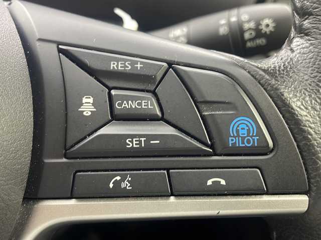 日産 セレナ ハイウェイスター V 大阪府 2020(令2)年 6.4万km ブリリアントホワイトパール エマージェンシーブレーキ/純正SDナビ/・フルセグTV/・BT AUDIO/プロパイロット/アラウンドビューモニター/両側パワースライドドア/フリップダウンモニター/ETC/ドライブレコーダー/BSM/コーナーセンサー/純正16インチAW/プッシュスタート /スマートキー