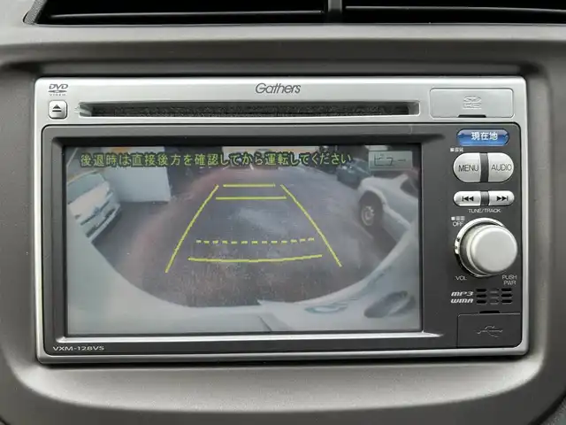 ホンダ フィット G 富山県 2012(平24)年 3.6万km プレミアムホワイトパール ワンオーナー/純正SDナビ/ワンセグテレビ/CD/DVD再生/バックカメラ/キーレスエントリー/純正フロアマット/保証書/取扱説明書/スペアキー×1