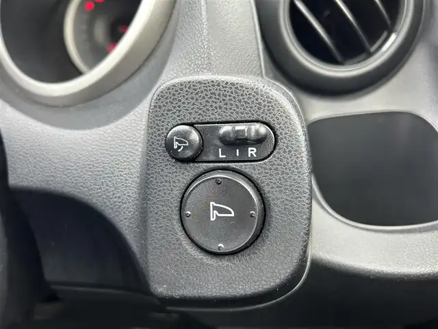 ホンダ フィット G 富山県 2012(平24)年 3.6万km プレミアムホワイトパール ワンオーナー/純正SDナビ/ワンセグテレビ/CD/DVD再生/バックカメラ/キーレスエントリー/純正フロアマット/保証書/取扱説明書/スペアキー×1