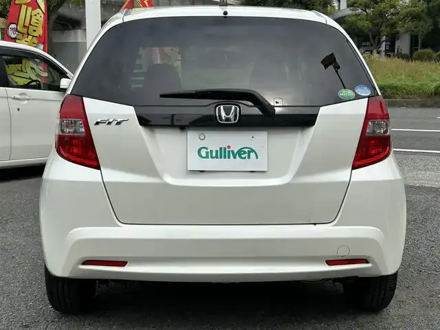 ホンダ フィット G 富山県 2012(平24)年 3.6万km プレミアムホワイトパール ワンオーナー/純正SDナビ/ワンセグテレビ/CD/DVD再生/バックカメラ/キーレスエントリー/純正フロアマット/保証書/取扱説明書/スペアキー×1