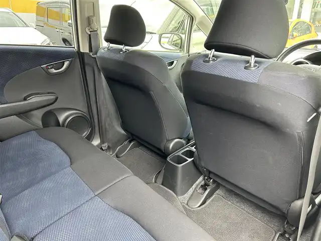 ホンダ フィット G 富山県 2012(平24)年 3.6万km プレミアムホワイトパール ワンオーナー/純正SDナビ/ワンセグテレビ/CD/DVD再生/バックカメラ/キーレスエントリー/純正フロアマット/保証書/取扱説明書/スペアキー×1