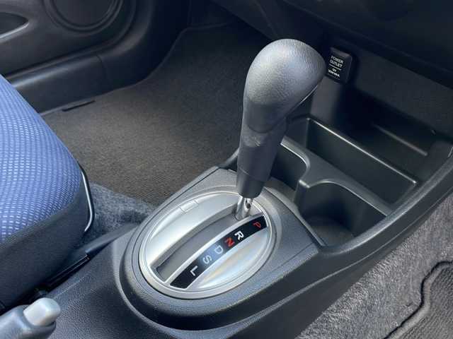 ホンダ フィット G 富山県 2012(平24)年 3.6万km プレミアムホワイトパール ワンオーナー/禁煙車/純正ＳＤナビ/バックカメラ/ＣＤ・ＤＶＤ/ワンセグＴＶ/純正フロアマット/リモコンキー/スペアキー/電動格納ミラー/ハロゲンヘッドライト/保証書