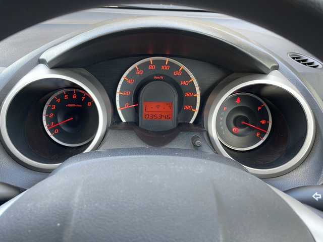 ホンダ フィット G 富山県 2012(平24)年 3.6万km プレミアムホワイトパール ワンオーナー/禁煙車/純正ＳＤナビ/バックカメラ/ＣＤ・ＤＶＤ/ワンセグＴＶ/純正フロアマット/リモコンキー/スペアキー/電動格納ミラー/ハロゲンヘッドライト/保証書