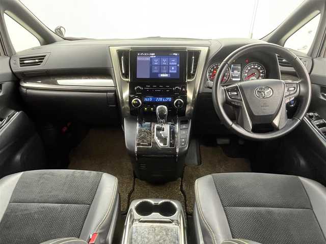 トヨタ アルファード S タイプゴールドⅡ 兵庫県 2021(令3)年 4.9万km ブラック ディスプレイオーディオ/前後ドラレコ/ＥＴＣ２．０/Toyota Safety Sense/・レーントレーシングアシスト(LTA)/・プリクラッシュセーフティ/・レーダークルーズコントロール(全車速追従機能付)/・アダプティブハイビームシステム(AHS)/・オートマチックハイビーム(AHB)/・ロードサインアシスト(RSA)/・リヤクロストラフィックオートブレーキ［パーキングサポートブレーキ(後方接近車両)/・アシストするブラインドスポットモニター(BSM)