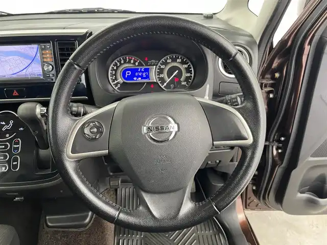 日産 デイズ ルークス ハイウェイスターX Gパッケージ 群馬県 2014(平26)年 7.3万km モカブラウンP 純正７インチナビ　アラウンドビューモニター　両側パワースライドドア　ＨＩＤオートライト　ベンチシート　純正１５インチＡＷ　ステアリングリモコン　アイドリングストップ　スマートキー　オートエアコン　禁煙