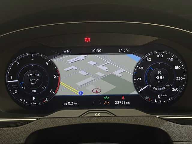 フォルクスワーゲン パサート ヴァリアント TDI ハイライン 新潟県 2018(平30)年 2.3万km ピュアホワイト テクノロジーパッケージ/-デジタルメータークラスター/-ダイナミックライトアシスト/-アラウンドビューカメラ/-パークアシスト/-電子制御式ディファレンシャルロック”XDS”/純正9.2インチナビ”DiscoverPro”/（SSDナビ/フルセグTV/Apple Car Play/BT/CD/DVD)/オールインセーフティ/-アクティブクルーズコントロール/-渋滞時追従支援システム/-レーンキープアシスト/-レーンチェンジアシストシステム/-リヤトラフィックアシストシステム/-パークディスタンスコントロール/-ドライバー疲労検知システム/-プリクラッシュブレーキシステム/-ダイナミックコーナーリングライト/レザーシート/シートヒーター/ベンチレーション/メモリ付きパワーシート/純正18インチアルミホイール/ドライブレコーダー/ETC/パワーバックドア