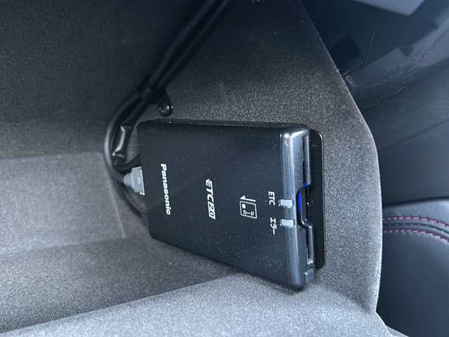 マツダ ＣＸ－５ XD スポーツアピアランス 茨城県 2022(令4)年 3万km スノーフレイクホワイトパールマイカ 純正SDナビ/　　BT/フルセグ/バックカメラ/アラウンドビューモニター/レーダークルーズコントロール/パワーバックドア/レザーシート/シートメモリー/ヒートヒーター/パワーシート/純正アルミホイール/パドルシフト/ステアリングスイッチ/革巻きステアリング/ステアリングヒーター/純正フロアマット/アイドリングストップ/USB/ヘッドアップディスプレイ/BOZEスピーカー/スマートキー/ETC