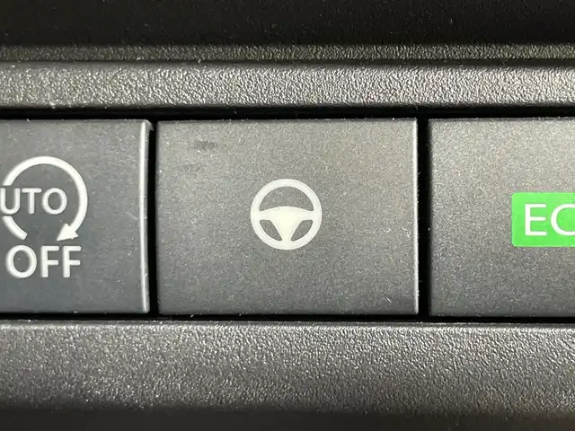 日産 セレナ ハイウェイスター V 神奈川県 2023(令5)年 1.5万km 赤Ⅱ ２トーンカラー/純正12.3型ディスプレーオーディオ/メモリーナビ/フルセグ　AM FM Applecarplay　Androidauto　USB　HDMI　/純正フリップダウンモニター/インテリジェントアラウンドビューモニター/インテリジェントルームミラー/両側電動スライドドア/360度セーフティアシスト/プロパイロット/レーダークルーズコントロール/前方衝突予測警報/インテリジェントエマージェンシーブレーキ/車線逸脱防止支援システム/後側方車両検知警報/後側方衝突防止支援システム/ふらつき警報/衝突回避ステアリングアシスト/車線逸脱警報/後退時車両検知警報/踏み間違い衝突防止アシスト/前後ソナー/SOSコール/ETC2.0/純正前後ドライブレコーダー/アイドリングストップ/革巻きステアリング/パドルシフト/ステアリングヒーター/前席/2列目左右シートヒーター/2列目3列目シートバックテーブル/USBソケット/プッシュスタート/スマートキー/オートハイビーム/アダブティブLEDヘッドライト/オートライト/純正フロント/サイド/リアスポイラー