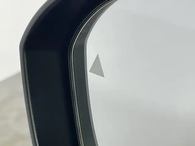 日産 セレナ ハイウェイスター V 神奈川県 2023(令5)年 1.5万km 赤Ⅱ ２トーンカラー/純正12.3型ディスプレーオーディオ/メモリーナビ/フルセグ　AM FM Applecarplay　Androidauto　USB　HDMI　/純正フリップダウンモニター/インテリジェントアラウンドビューモニター/インテリジェントルームミラー/両側電動スライドドア/360度セーフティアシスト/プロパイロット/レーダークルーズコントロール/前方衝突予測警報/インテリジェントエマージェンシーブレーキ/車線逸脱防止支援システム/後側方車両検知警報/後側方衝突防止支援システム/ふらつき警報/衝突回避ステアリングアシスト/車線逸脱警報/後退時車両検知警報/踏み間違い衝突防止アシスト/前後ソナー/SOSコール/ETC2.0/純正前後ドライブレコーダー/アイドリングストップ/革巻きステアリング/パドルシフト/ステアリングヒーター/前席/2列目左右シートヒーター/2列目3列目シートバックテーブル/USBソケット/プッシュスタート/スマートキー/オートハイビーム/アダブティブLEDヘッドライト/オートライト/純正フロント/サイド/リアスポイラー