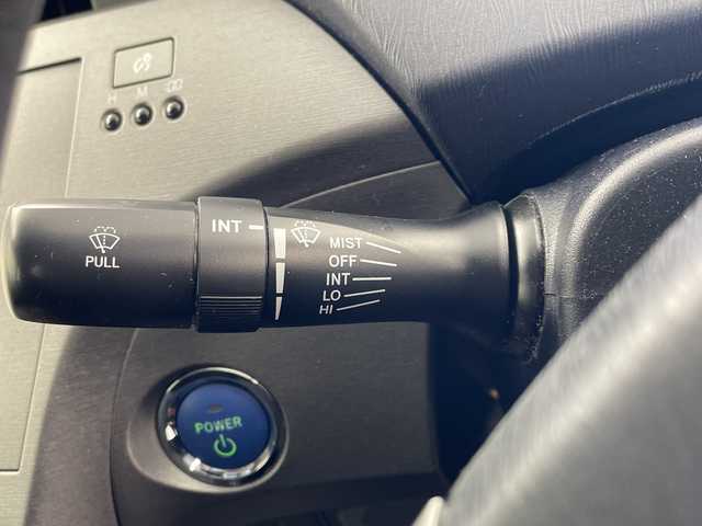 トヨタ プリウス L 岐阜県 2013(平25)年 11.9万km スーパーホワイトⅡ 純正ナビ/AM/FM/CD/Bluetooth/ワンセグTV/バックモニター/ETC/オートライト/ステアリングリモコン/電動格納ミラー/ヘッドライトレベライザー/パワーウィンドウ/スマートキー/プッシュスタート