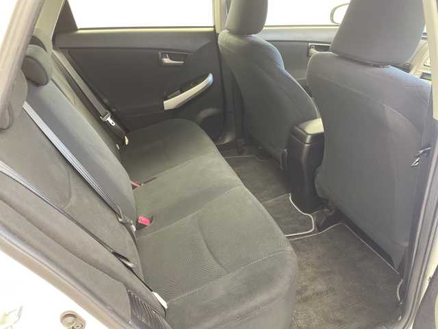 トヨタ プリウス L 岐阜県 2013(平25)年 11.9万km スーパーホワイトⅡ 純正ナビ/AM/FM/CD/Bluetooth/ワンセグTV/バックモニター/ETC/オートライト/ステアリングリモコン/電動格納ミラー/ヘッドライトレベライザー/パワーウィンドウ/スマートキー/プッシュスタート