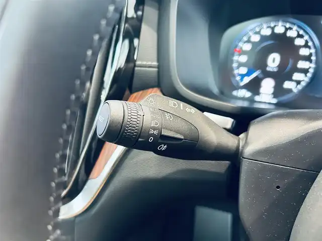 ボルボ Ｖ６０ B5 インスクリプション 大阪府 2021(令3)年 1.9万km ガンＭ ワンオーナー/サンルーフ/HUD/ACC/Bowers＆Wilkins/BLIS/ベージュ革/メモリ付きパワーシート/エアシートヒーター/ステアリングヒーター/純正ナビ/ＴＶ/360度カメラ/applecarplay/自動駐車/ワイヤレス充電/純正19インチAW/LEDヘッドライト/電動リアゲート