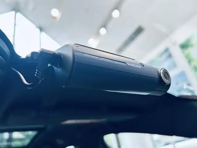 ボルボ Ｖ６０ B5 インスクリプション 大阪府 2021(令3)年 1.9万km ガンＭ ワンオーナー/サンルーフ/HUD/ACC/Bowers＆Wilkins/BLIS/ベージュ革/メモリ付きパワーシート/エアシートヒーター/ステアリングヒーター/純正ナビ/ＴＶ/360度カメラ/applecarplay/自動駐車/ワイヤレス充電/純正19インチAW/LEDヘッドライト/電動リアゲート