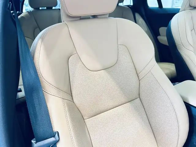 ボルボ Ｖ６０ B5 インスクリプション 大阪府 2021(令3)年 1.9万km ガンＭ ワンオーナー/サンルーフ/HUD/ACC/Bowers＆Wilkins/BLIS/ベージュ革/メモリ付きパワーシート/エアシートヒーター/ステアリングヒーター/純正ナビ/ＴＶ/360度カメラ/applecarplay/自動駐車/ワイヤレス充電/純正19インチAW/LEDヘッドライト/電動リアゲート