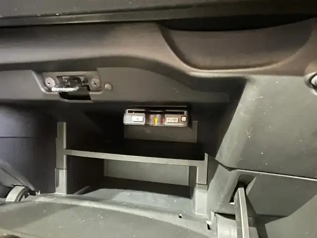 日産 ノート e－パワー メダリスト Bアロー 岩手県 2018(平30)年 10.6万km スーパーブラック ワンオーナー/アラウンドビューモニター/インテリジェントルームミラー/インテリジェントクルーズコントロール/エマージェンシーブレーキ/レーンアシスト/横滑り防止装置/踏み間違い衝突防止アシスト/前後ソナー/オートエアコン/社外ナビ/フルセグTV/Blu-ray再生/ドライブレコーダー/ETC/LEDヘッドライト/フォグランプ/純正15インチアルミホイール