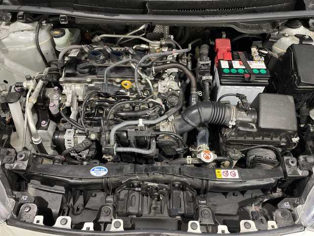 トヨタ ヤリス Z 新潟県 2020(令2)年 5.1万km ホワイトパールクリスタルシャイン 4WD/純正ディスプレイオーディオ/　　USB/BT/MiraCast/レーダークルーズコントロール/LEDオートライト/オートマチックハイビーム/おしシートヒーター/ステアリングスイッチ/レーンキープ/コーナーセンサー/スマートキー