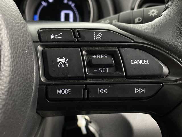 トヨタ ヤリス Z 新潟県 2020(令2)年 5.1万km ホワイトパールクリスタルシャイン 4WD/純正ディスプレイオーディオ/　　USB/BT/MiraCast/レーダークルーズコントロール/LEDオートライト/オートマチックハイビーム/おしシートヒーター/ステアリングスイッチ/レーンキープ/コーナーセンサー/スマートキー