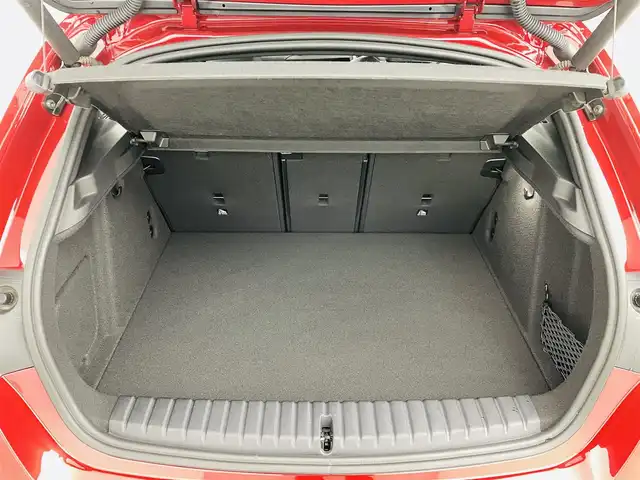 ＢＭＷ ＢＭＷ １２０ｄ 福島県 2025(令7)年 0.4万km メルボルンレッド 衝突軽減/・ブラインドスポットモニター/・高速道路渋滞ハンズオフアシスト/・コーナーセンサー/・アクティブサイドコリジョンプロテクション/・オートハイビーム/純正ナビ/・BT/Apple Carplay/Android Auto/FM/AM/アダプティブ・クルーズコントロール/LEDオートライト/パワーシート/・シートメモリー/・シートヒーター/・パワーバックドア/純正アルミホイール付きサマータイヤ/Alexa連動ドラレコ（前後左右）/置くだけ充電/パドルシフト/純正フロアマット/オートパーキング/ヘッドアップディスプレイ/スペアキー/・カードキー