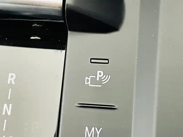 ＢＭＷ ＢＭＷ １２０ｄ 福島県 2025(令7)年 0.4万km メルボルンレッド 衝突軽減/・ブラインドスポットモニター/・高速道路渋滞ハンズオフアシスト/・コーナーセンサー/・アクティブサイドコリジョンプロテクション/・オートハイビーム/純正ナビ/・BT/Apple Carplay/Android Auto/FM/AM/アダプティブ・クルーズコントロール/LEDオートライト/パワーシート/・シートメモリー/・シートヒーター/・パワーバックドア/純正アルミホイール付きサマータイヤ/Alexa連動ドラレコ（前後左右）/置くだけ充電/パドルシフト/純正フロアマット/オートパーキング/ヘッドアップディスプレイ/スペアキー/・カードキー