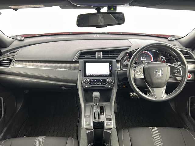 ホンダ シビック ハッチバック 熊本県 2018(平30)年 6.3万km フレームレッド 純正SDナビ/Apple CarPlay/バックカメラ/Bluetooth/クルーズコントロール/パドルシフト/シートヒーター/純正アルミホイール/純正フロアマット/ETC/スマートキー/ISOFIX