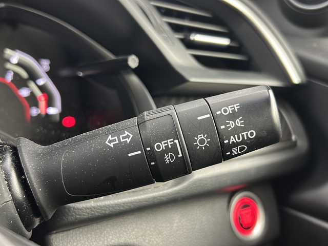 ホンダ シビック ハッチバック 熊本県 2018(平30)年 6.3万km フレームレッド 純正SDナビ/Apple CarPlay/バックカメラ/Bluetooth/クルーズコントロール/パドルシフト/シートヒーター/純正アルミホイール/純正フロアマット/ETC/スマートキー/ISOFIX