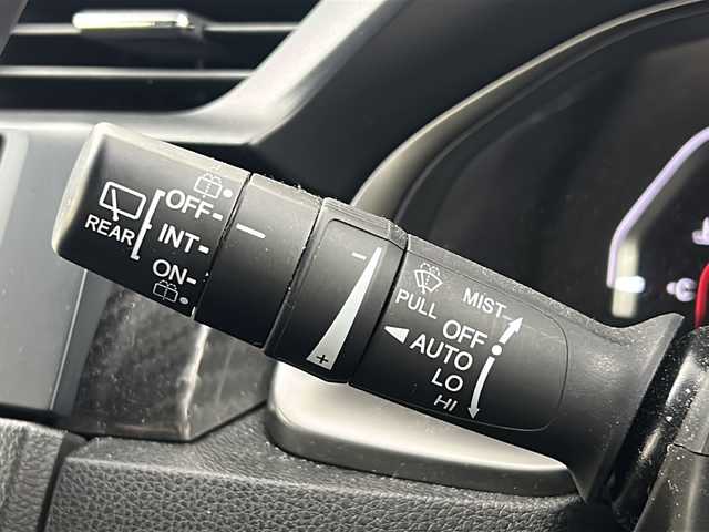 ホンダ シビック ハッチバック 熊本県 2018(平30)年 6.3万km フレームレッド 純正SDナビ/Apple CarPlay/バックカメラ/Bluetooth/クルーズコントロール/パドルシフト/シートヒーター/純正アルミホイール/純正フロアマット/ETC/スマートキー/ISOFIX