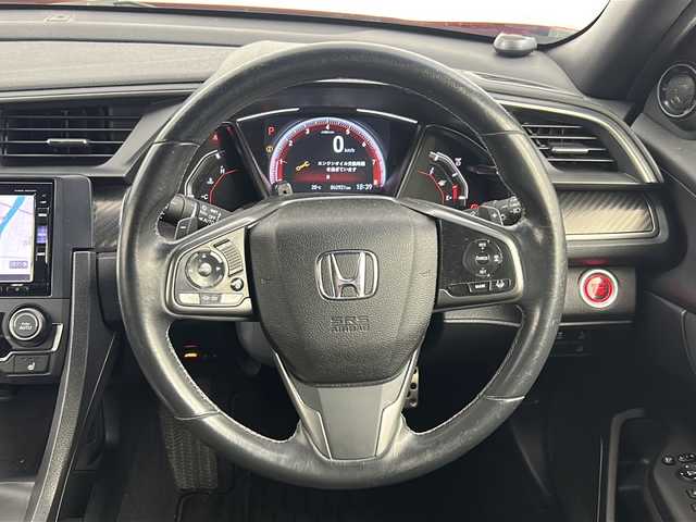 ホンダ シビック ハッチバック 熊本県 2018(平30)年 6.3万km フレームレッド 純正SDナビ/Apple CarPlay/バックカメラ/Bluetooth/クルーズコントロール/パドルシフト/シートヒーター/純正アルミホイール/純正フロアマット/ETC/スマートキー/ISOFIX