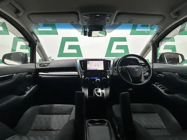 トヨタ アルファード S 鹿児島県 2020(令2)年 5.8万km ホワイトパールクリスタルシャイン 純正ナビ/(フルセグTV/Bluetooth/DVD/CD)/バックカメラ/フリップダウンモニター/トヨタセーフティセンス/　・プリクラッシュセーフティー/　・レーントレーシングアシスト/　・レーダークルーズコントロール/　・ロードサインアシスト/　・オートマチックハイビーム/　・先行者発信告知機能/電動パーキングブレーキ/オートホールド/TVキャンセラー/LEDヘッドライト/LEDフォグランプ/革巻きステアリングリモコン/純正アルミホイール/純正フロアマット/LEDヘッドライト