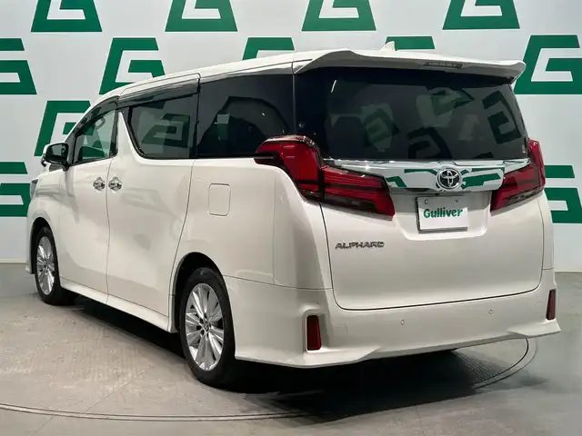 トヨタ アルファード S 鹿児島県 2020(令2)年 5.8万km ホワイトパールクリスタルシャイン 純正ナビ/(フルセグTV/Bluetooth/DVD/CD)/バックカメラ/フリップダウンモニター/トヨタセーフティセンス/　・プリクラッシュセーフティー/　・レーントレーシングアシスト/　・レーダークルーズコントロール/　・ロードサインアシスト/　・オートマチックハイビーム/　・先行者発信告知機能/電動パーキングブレーキ/オートホールド/TVキャンセラー/LEDヘッドライト/LEDフォグランプ/革巻きステアリングリモコン/純正アルミホイール/純正フロアマット/LEDヘッドライト