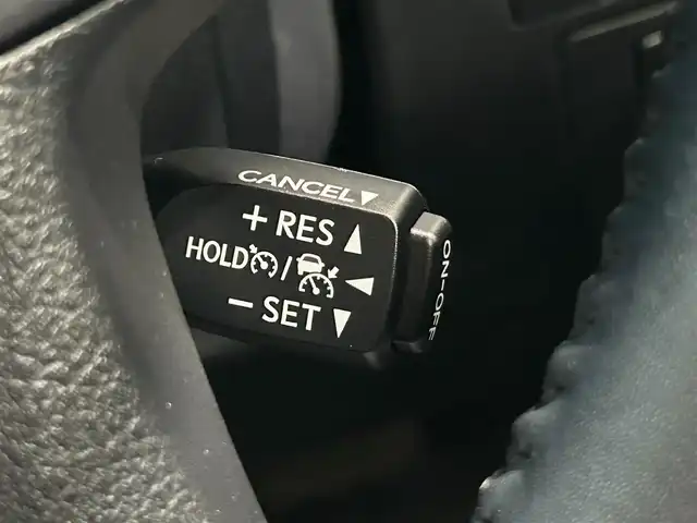 トヨタ アルファード S 鹿児島県 2020(令2)年 5.8万km ホワイトパールクリスタルシャイン 純正ナビ/(フルセグTV/Bluetooth/DVD/CD)/バックカメラ/フリップダウンモニター/トヨタセーフティセンス/　・プリクラッシュセーフティー/　・レーントレーシングアシスト/　・レーダークルーズコントロール/　・ロードサインアシスト/　・オートマチックハイビーム/　・先行者発信告知機能/電動パーキングブレーキ/オートホールド/TVキャンセラー/LEDヘッドライト/LEDフォグランプ/革巻きステアリングリモコン/純正アルミホイール/純正フロアマット/LEDヘッドライト