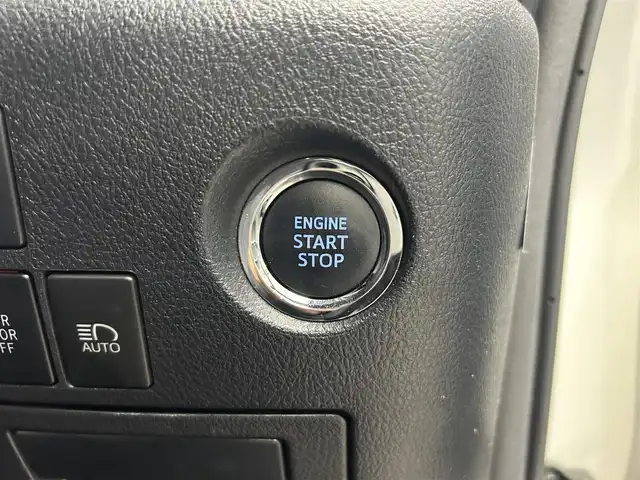 トヨタ アルファード S 鹿児島県 2020(令2)年 5.8万km ホワイトパールクリスタルシャイン 純正ナビ/(フルセグTV/Bluetooth/DVD/CD)/バックカメラ/フリップダウンモニター/トヨタセーフティセンス/　・プリクラッシュセーフティー/　・レーントレーシングアシスト/　・レーダークルーズコントロール/　・ロードサインアシスト/　・オートマチックハイビーム/　・先行者発信告知機能/電動パーキングブレーキ/オートホールド/TVキャンセラー/LEDヘッドライト/LEDフォグランプ/革巻きステアリングリモコン/純正アルミホイール/純正フロアマット/LEDヘッドライト