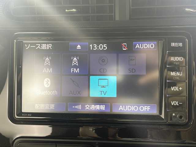 トヨタ アクア S グランパー 沖縄県 2020(令2)年 5.5万km ベージュ 県外仕入/禁煙車/純正SDナビ/CD/DVD/SD/BT/フルセグ/パノラミックビューモニター/ビルトインETC/前後ドライブレコーダー/トヨタセーフティセンス/プリクラッシュセーフティ/レーンキープアシスト/レーダークルーズコントロール/クリアランスソナー/横滑り防止装置/オートマチックハイビーム/LEDヘッドライト/オートライト/D+N席シートヒーター/純正15インチスチールホイール/純正フロアマット/プッシュスタート/スマートキー