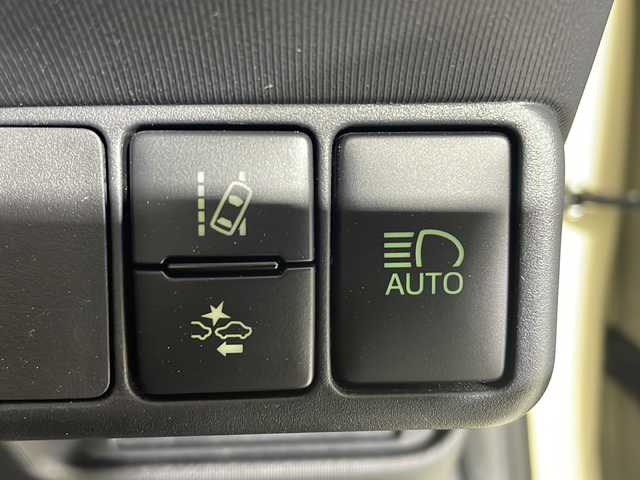 トヨタ アクア S グランパー 沖縄県 2020(令2)年 5.5万km ベージュ 県外仕入/禁煙車/純正SDナビ/CD/DVD/SD/BT/フルセグ/パノラミックビューモニター/ビルトインETC/前後ドライブレコーダー/トヨタセーフティセンス/プリクラッシュセーフティ/レーンキープアシスト/レーダークルーズコントロール/クリアランスソナー/横滑り防止装置/オートマチックハイビーム/LEDヘッドライト/オートライト/D+N席シートヒーター/純正15インチスチールホイール/純正フロアマット/プッシュスタート/スマートキー