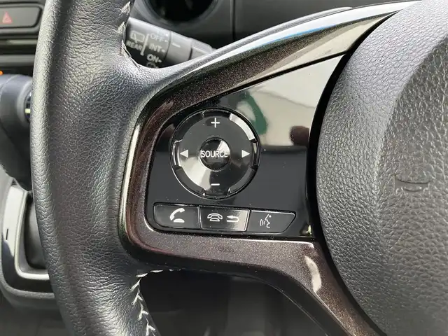 ホンダ Ｎ ＢＯＸ カスタム G L ターボ ホンダセンシング 三重県 2020(令2)年 4万km クリスタルブラックパール ♪ワンオーナー/♪走行39967km/♪ターボ/ホンダセンシング/・衝突軽減ブレーキ(CMBS)/・誤発進抑制機能/・後方誤発進抑制機能/・歩行者事故低減ステアリング/・路外逸脱抑制機能/・先行車発進お知らせ機能/・標識認識機能/・オートハイビーム/・アダプティブクルーズコントロール/・LKAS(車線維持支援システム)/スマートキー×2/プッシュスタート/ハーフレザーシート/純正インターナビ/・SD録音・フルセグ/・DVD再生・USB/・Bluetoothオーディオ/バックカメラ/USBポート(充電)×2/両側パワースライドドア/ドライブレコーダー/純正15インチAW/LEDヘッドライト/LEDフォグライト/オートライト/ウィンカーミラー/オートリトラクタブルミラー/リアドアサンシェード/アイドリングストップ/革巻シフトノブ/革巻ステアリング/ステアリングスイッチ/パドルシフト/ビルトインETC/プライバシーガラス/ラバーマット/ドアバイザー/サイド/カーテンエアバック