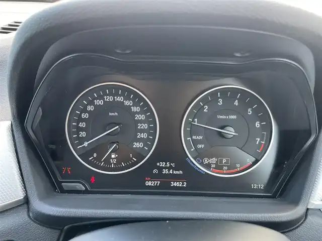 ＢＭＷ Ｘ１ 熊本県 2016(平28)年 0.9万km アルピンホワイトⅢ 純正ナビ/・AM/FM/BT/USB/CD/DVD/バックカメラ/アイドリングストップ/クルーズコントロール/オートマチックハイビーム/前後コーナーセンサー/革巻きステアリング/・ステアリングリモコン/オートライト/・LEDライト/・フォグランプ/ミラー一体型ETC/電動格納ミラー/・ウィンカーミラー/電動リアゲート/電動サイドブレーキ/・ホールドボタン/スマートキー/・スペアキー