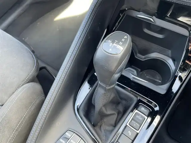 ＢＭＷ Ｘ１ 熊本県 2016(平28)年 0.9万km アルピンホワイトⅢ 純正ナビ/・AM/FM/BT/USB/CD/DVD/バックカメラ/アイドリングストップ/クルーズコントロール/オートマチックハイビーム/前後コーナーセンサー/革巻きステアリング/・ステアリングリモコン/オートライト/・LEDライト/・フォグランプ/ミラー一体型ETC/電動格納ミラー/・ウィンカーミラー/電動リアゲート/電動サイドブレーキ/・ホールドボタン/スマートキー/・スペアキー