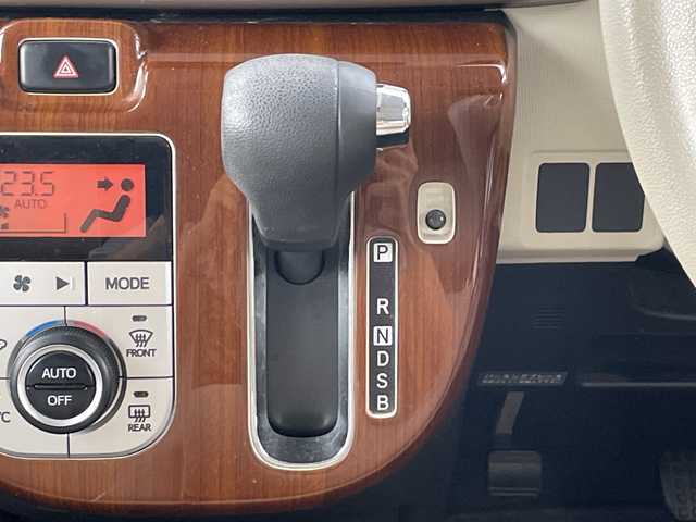 ダイハツ ムーヴ キャンバス X LTD メイクアッフ SA Ⅱ 愛知県 2016(平28)年 4.6万km パールホワイトⅢ/ナチュラルベージュマイカメタリック 2トーン 禁煙車/社外ミュージックプレイヤー【Pioneer DEH-P650】/（CD・iPod）/スマートアシストII/・衝突軽減ブレーキ/・車線逸脱警報システム/・誤発進抑制機能/・先行車発進お知らせ機能/両側パワースライドドア/横滑り防止装置/アイドリングストップ/プッシュスタート/スマートキー/スペアキー有/フロントフォグランプ/ヘッドライトレベライザー/電動格納ミラー/フロアマット/純正ドアバイザー/ベンチシート