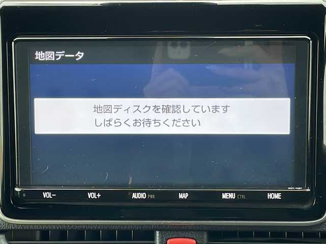 トヨタ エスクァイア Gi 三重県 2019(平31)年 4万km スパークリングブラックパールクリスタルシャイン 純正9インチナビ(CD/DVD/TV/BT)/フルセグTV/プッシュスタート/スマートキー/スペアキー/ダブルエアコン/クルーズコントロール/ETC/バックカメラ/前後ドライブレコーダー/フロアマット/両側パワースライドドア/シートヒーター/純正アルミホイール/純正フロアマット/オートライト/LEDヘッドライト/フォグライト/オートライト/オートマチックハイビーム/衝突軽減ブレーキ/車線逸脱防止/禁煙車
