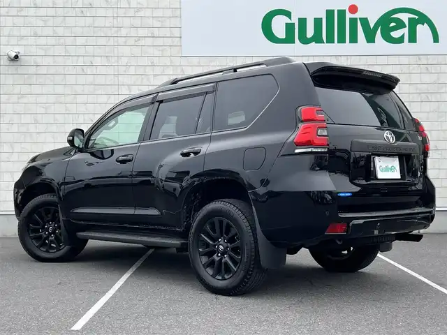 トヨタ ランドクルーザー プラド TX Lパッケージ マットブラED 栃木県 2022(令4)年 0.6万km ブラック ワンオーナー /禁煙車/サンルーフ/純正メモリナビ（BT/HDMI）/全方位カメラ/ルーフレール /セーフティセンス/・プリクラッシュセーフティ/・レーンディパーチャーアラート/・ダプティブハイビームシステム/・レーダークルーズコントロール/・オートマチックハイビーム/・クリアランスソナー/LEDオートライト/オートライト/フォグランプ/レザーシート/シートヒーター/エアシート/パワーシート/純正18インチアルミホイール/スマートキー/ビルトインETC2.0/保証書/取扱説明書