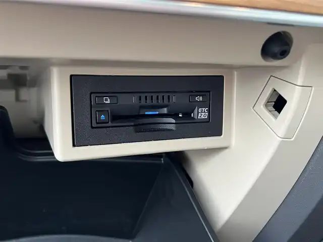 トヨタ ランドクルーザー プラド TX Lパッケージ マットブラED 栃木県 2022(令4)年 0.6万km ブラック ワンオーナー /禁煙車/サンルーフ/純正メモリナビ（BT/HDMI）/全方位カメラ/ルーフレール /セーフティセンス/・プリクラッシュセーフティ/・レーンディパーチャーアラート/・ダプティブハイビームシステム/・レーダークルーズコントロール/・オートマチックハイビーム/・クリアランスソナー/LEDオートライト/オートライト/フォグランプ/レザーシート/シートヒーター/エアシート/パワーシート/純正18インチアルミホイール/スマートキー/ビルトインETC2.0/保証書/取扱説明書
