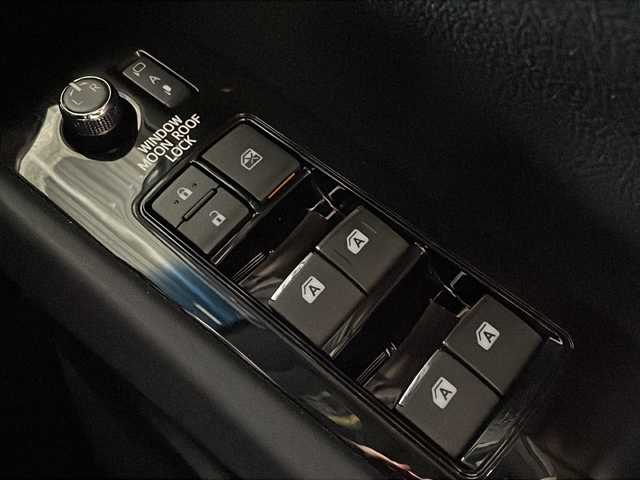 トヨタ ヴェルファイア Z Aエディション ゴールデンアイズ 福岡県 2016(平28)年 3.2万km バーニングブラッククリスタルシャインガラスフレーク 禁煙車/Wサンルーフ/純正９インチメモリナビ/・CD/DVD/BT/フルセグTV/・バックモニター/レーダークルーズコントロール/両側パワースライドドア/パワーバックドア/コーナーセンサー/ハーフレザーシート/ETC2.0/ウッドコンビハンドル/・ステアリングリモコン/ブレーキホールド/キセノンライト/・オートライト/・フォグランプ