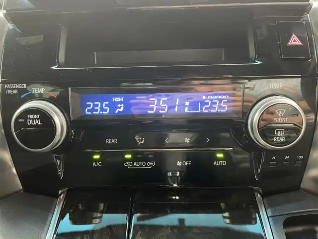 トヨタ ヴェルファイア Z Aエディション ゴールデンアイズ 鹿児島県 2016(平28)年 3.2万km バーニングブラッククリスタルシャインガラスフレーク 禁煙車/Wサンルーフ/純正９インチメモリナビ/・CD/DVD/BT/フルセグTV/・バックモニター/レーダークルーズコントロール/両側パワースライドドア/パワーバックドア/コーナーセンサー/ハーフレザーシート/ETC2.0/ウッドコンビハンドル/・ステアリングリモコン/ブレーキホールド/キセノンライト/・オートライト/・フォグランプ