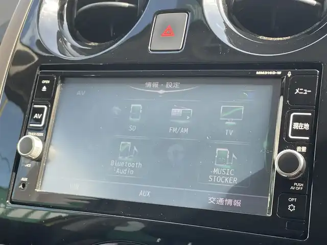 日産 ノート メダリスト X 千葉県 2017(平29)年 4.9万km オリーブグリーン 純正SDナビ/(フルセグTV/CD/DVD/Bluetooth)/アラウンドビューモニター/インナービューモニター/ドライブレコーダー/前後コーナーセンサー/ETC/レーンキープアシスト/エマージェンシーブレーキ/横滑り防止装置/オートライト/LEDヘッドライト/スマートキー/スペアキー/プッシュエンジンスタート